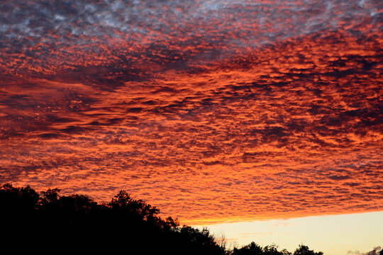 「あかね雲」の写真素材 16,388件の無料イラスト画像 Adobe Stock