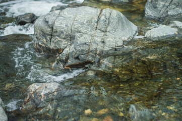 rio de montaña