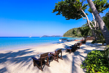 Beautiful White Sandy Beach on the Samet Island, Thailand - obrazy, fototapety, plakaty