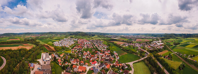 Panorama von Michelbach Schwäbisch Hall mit Windrad