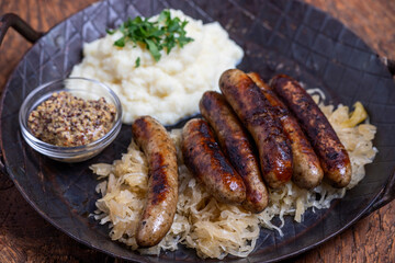 grilled franconian sausages
