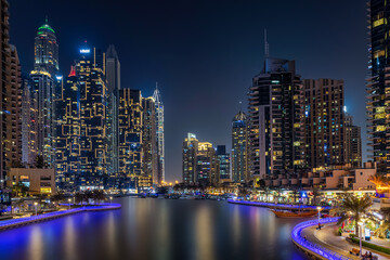 Fototapeta premium Dubai Marina - at night