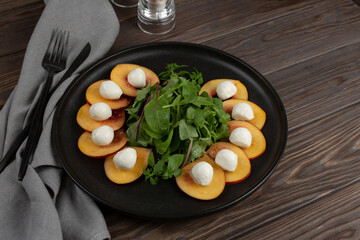 Caprese Salad With Mozzarella and Peach