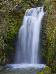 Obraz premium Putzubeltz Ur-jauzia waterfall, Arantza, Navarre