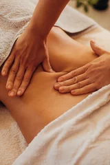 Papier Peint photo Salon de massage woman getting massage