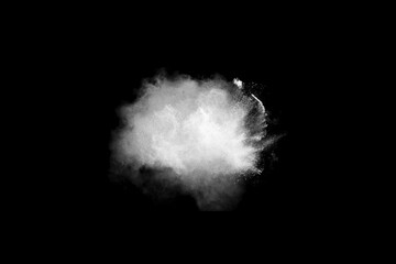 白い煙と黒背景