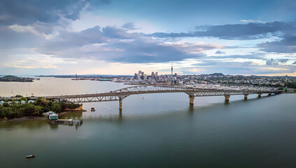 Fototapeta na wymiar Auckland Skyline with Harbour Bridge - New Zealand