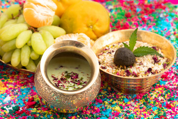 Kesariya Thandai Or Kesaria Sardai - Traditional Indian Sweetened Refreshing Milk Flavored Beverage, Masala Drink Widely Enjoyed On Indian Festival viz. Holi, Diwali, Holla Mahalla And Maha Shivaratri