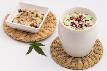 Kesariya Thandai Or Kesaria Sardai - Traditional Indian Sweetened Refreshing Milk Flavored Beverage, Masala Drink Widely Enjoyed On Indian Festival viz. Holi, Diwali, Holla Mahalla And Maha Shivaratri