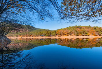 Fototapeta premium Autumn and Nature at Lake Borabay