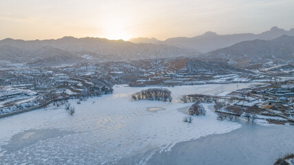 Snow scene of Pingquan Lake in Xuting Village, Zanhuang County, Shijiazhuang City, Hebei Province, China