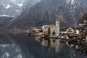 Fototapeta na wymiar Famous Hallstatt lakeside town in the Alps, Salzkammergut region, Austria