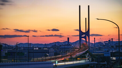 神戸市・東神戸大橋の夕景