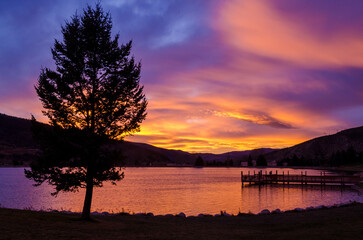 Fototapeta na wymiar Nottingham Lake at sunset in Avon, Colorado. High quality photo