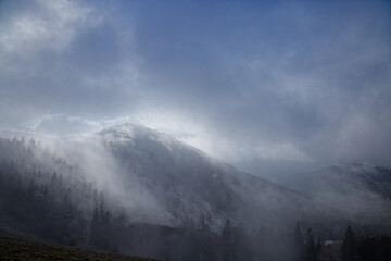 brume sur les sommets des Vosges