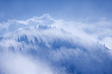 brume sur les sommets des Vosges