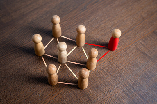 Refused to cooperate and participate. Excluded from the team. Conflict, toxic social environment. Reducing the number of participants. Work optimization. Fired for incompetence. Outsider, outcast.