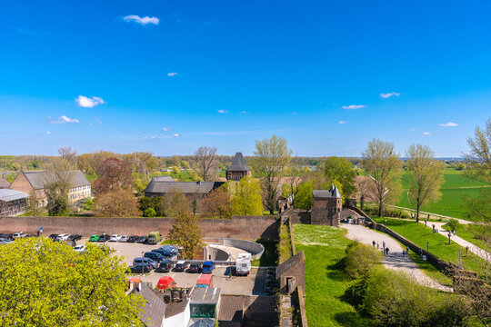 2022-04-16, Deutschland Zons, Dormagen.
Ein Fr&uuml;hlingstag in der Festung Zons am Rhein 