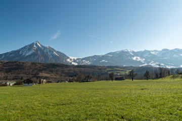 Naklejka premium Mountain panorama in Alpnach in Switzerland