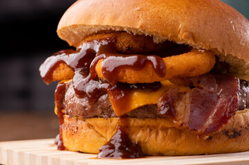 burger artesanal hamburguer freco suculento delicioso 