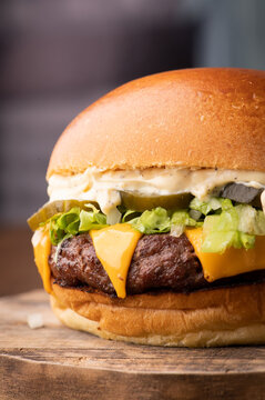 burger artesanal hamburguer freco suculento delicioso 