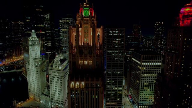 approaching a balcony of a random building in chicago. Aerial Illinois USA 4k