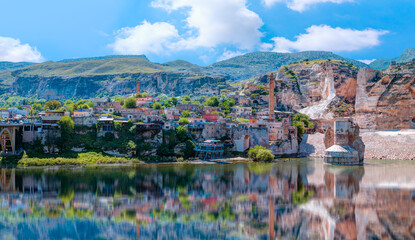 Panorama of the city of Hasankeyf in eastern Turkey - Tigris river - obrazy, fototapety, plakaty