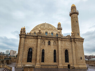 Fototapeta premium Taza Pir Mosque (also Tazapir, Teze Pir, Teze-Pir, Tezepir) is a mosque in Baku, Azerbaijan.