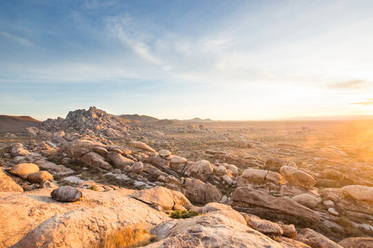 View of Pe&Atilde;&plusmn;oles, Chihuahua at sunset.