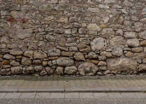 Mauerwerk aus Bruchstienen