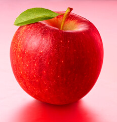 Roter_Apfel_Mit_Blatt