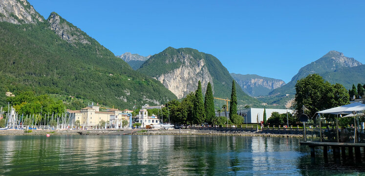 Strand von Riva am Gardasee in Italien