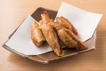 鶏皮餃子