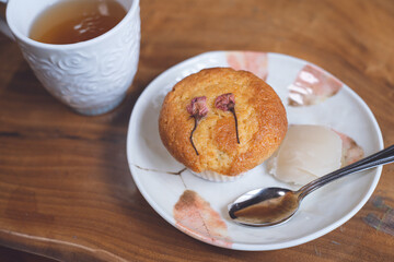 春 桜の塩漬けと白餡のマフィン 和洋折衷手作りおやつ