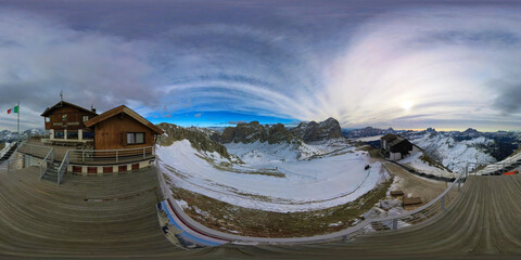 A Winter Wonderland 360 View of the Lagazuoi Refuge
Majestic Peaks and Serene Valleys A 360 View of the Italian Alps