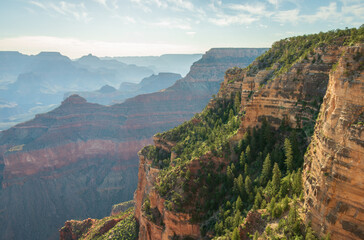 Fototapeta na wymiar The Steep Cliffs of Grand Canyon National Park