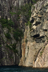 Steile Felsen am Lysefjord