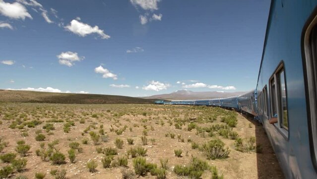 Tren a las Nubes, Salta, Argentina. Viaducto la Polvorilla Norte Argentino. Viajando en Tren