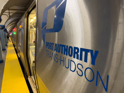 PATH train - Port Authority Trans Hudson - street photoraphy