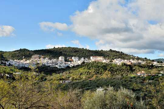pueblos blancos de Andaluc&iacute;a Guaro M&aacute;laga