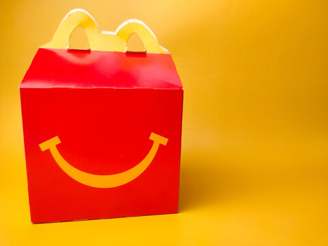 Mcdonalds Happy Meal Images – Browse 758 Stock Photos, Vectors, and