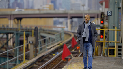 Fototapeta na wymiar Waiting for the subway in New York - travel photography