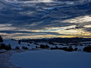 Atardecer invernal en el valle de Salazar, Navarra