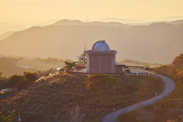 兵庫県　大野山頂から見た天文台