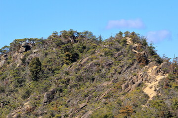Fototapeta na wymiar 湖南アルプス堂山の山頂付近の景色