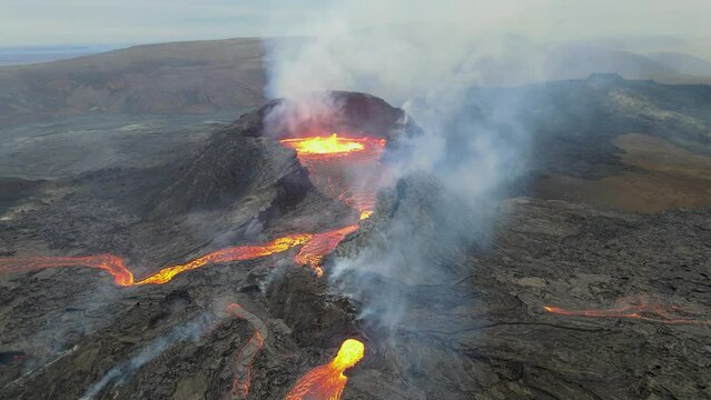 Vulkanausbruch am Fagradalfjall Vulkan - Island - Flug mit Drohne 3