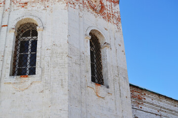 Fototapeta na wymiar Ancient brick windows in the old temple