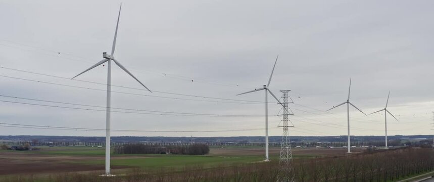 Renewable energy Wind turbines - Cinemascope 2.39