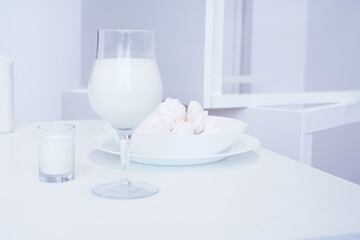 white interior decoration 