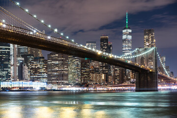 Fototapeta na wymiar New York City, Lower Manhattan and Brooklyn Bridge